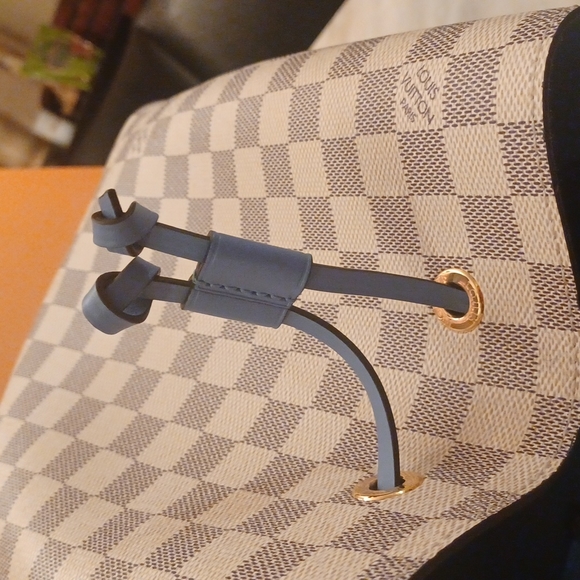 Authentic Louis Vuitton Neo noe - Picture 7 of 10